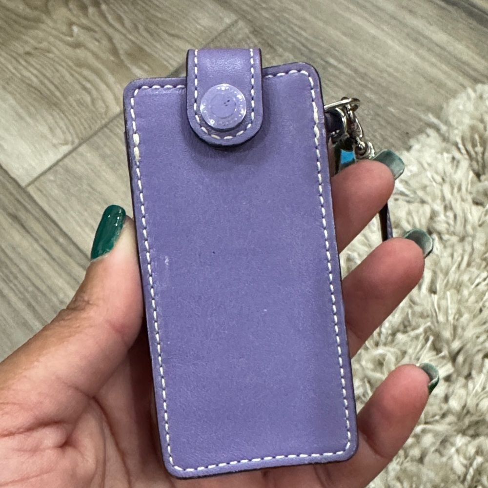 Coach iPod Nano purple leather case - Picture 5 of 9